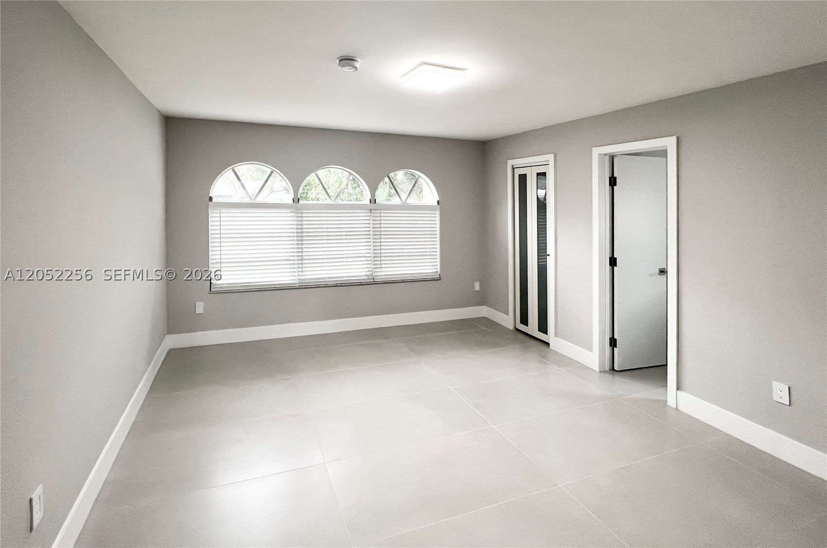 240 SE 7th St – photo 5