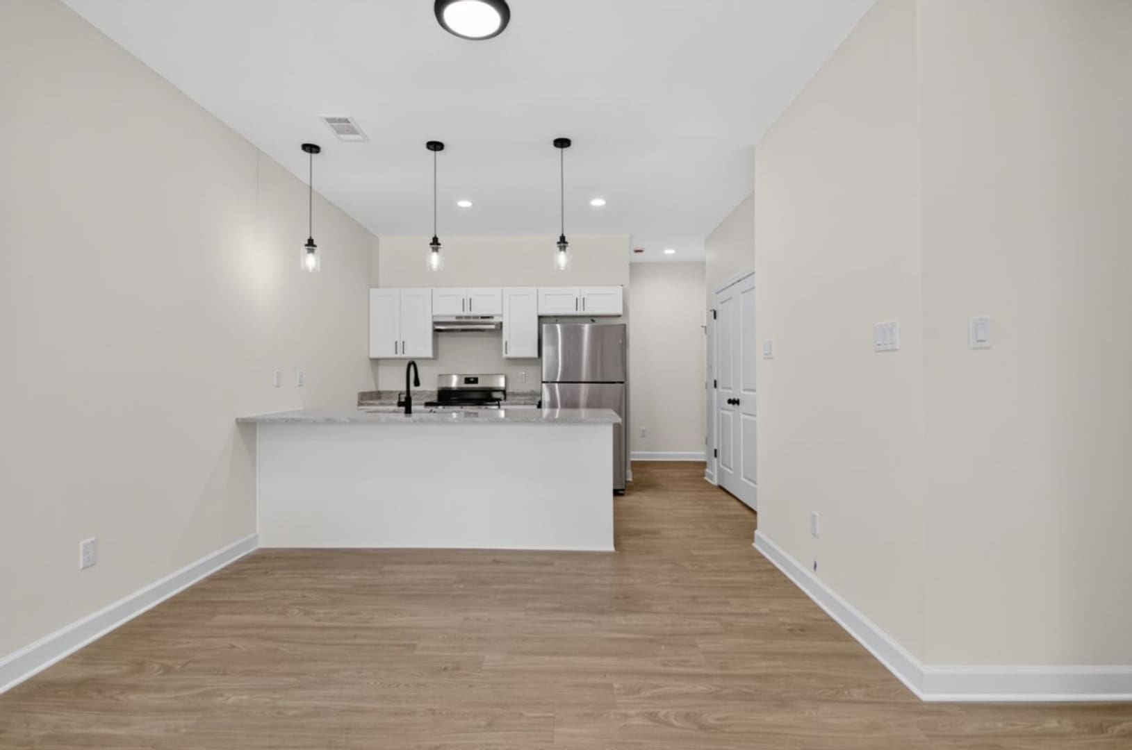 Beautiful 4-Bedroom Move-In Ready Home in the Heart of Little Rock – photo 3