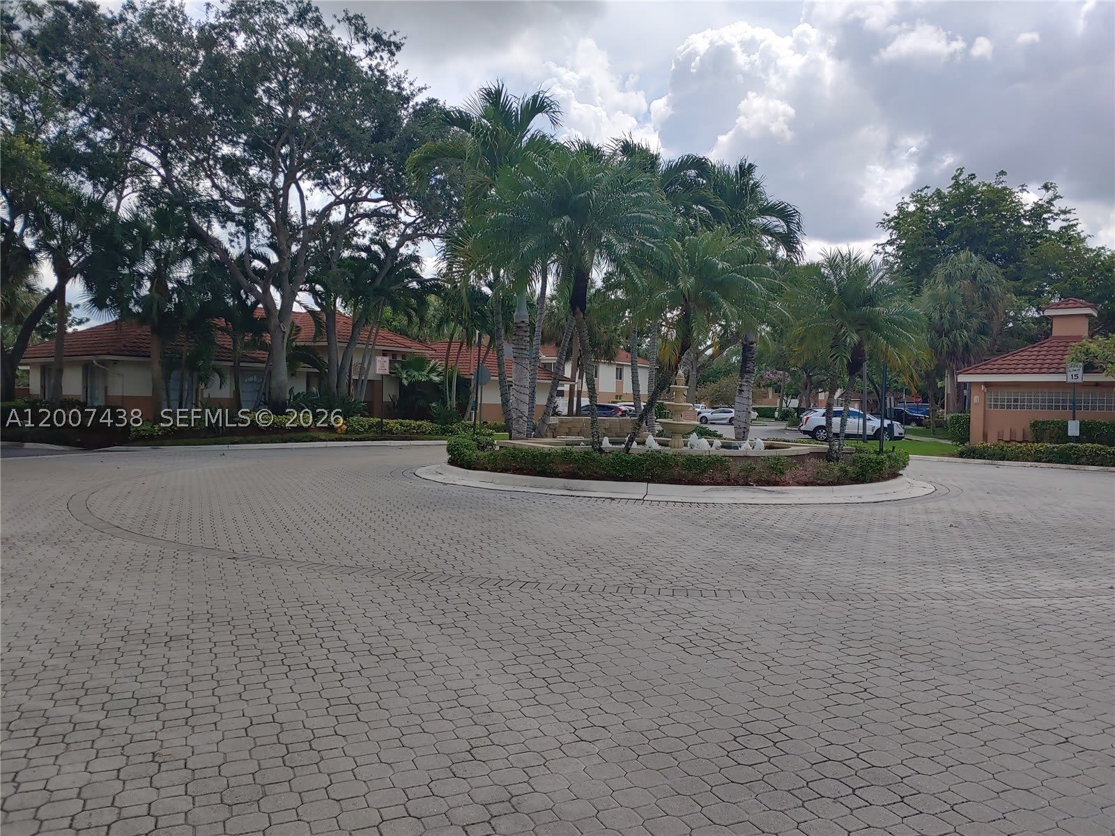 704 NW 92nd Ave – photo 5