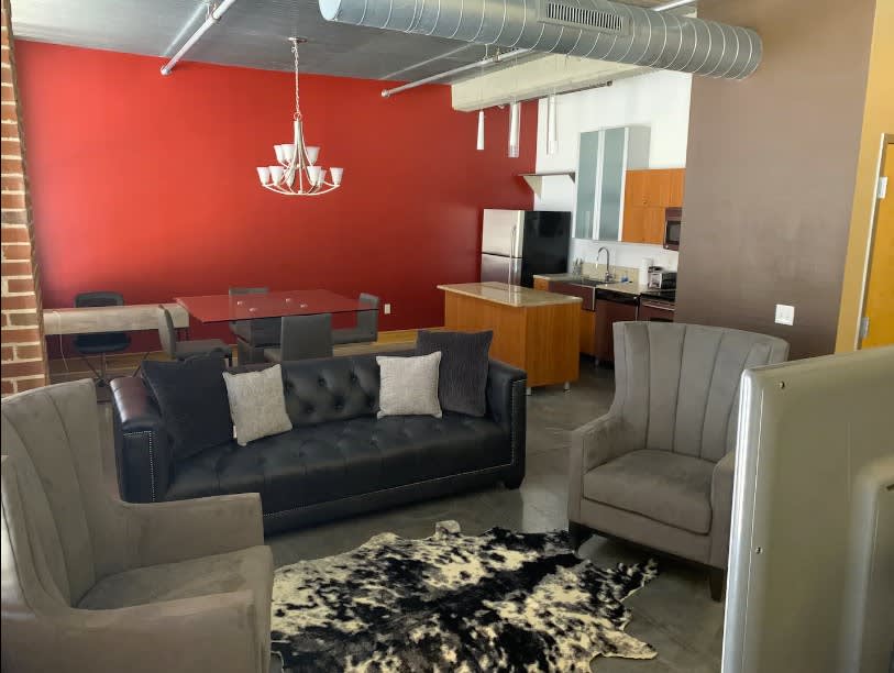 2206 Lucas Avenue 1 – photo 2