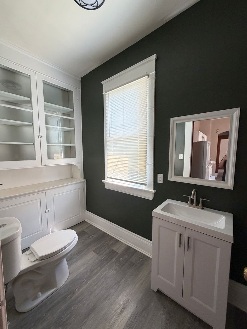 Newly Renovated 3-bedroom 1.5 bath home. Centrally located. – photo 3
