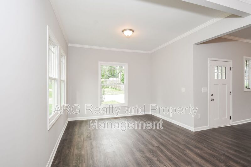 393 Atwood ST Sw – photo 2