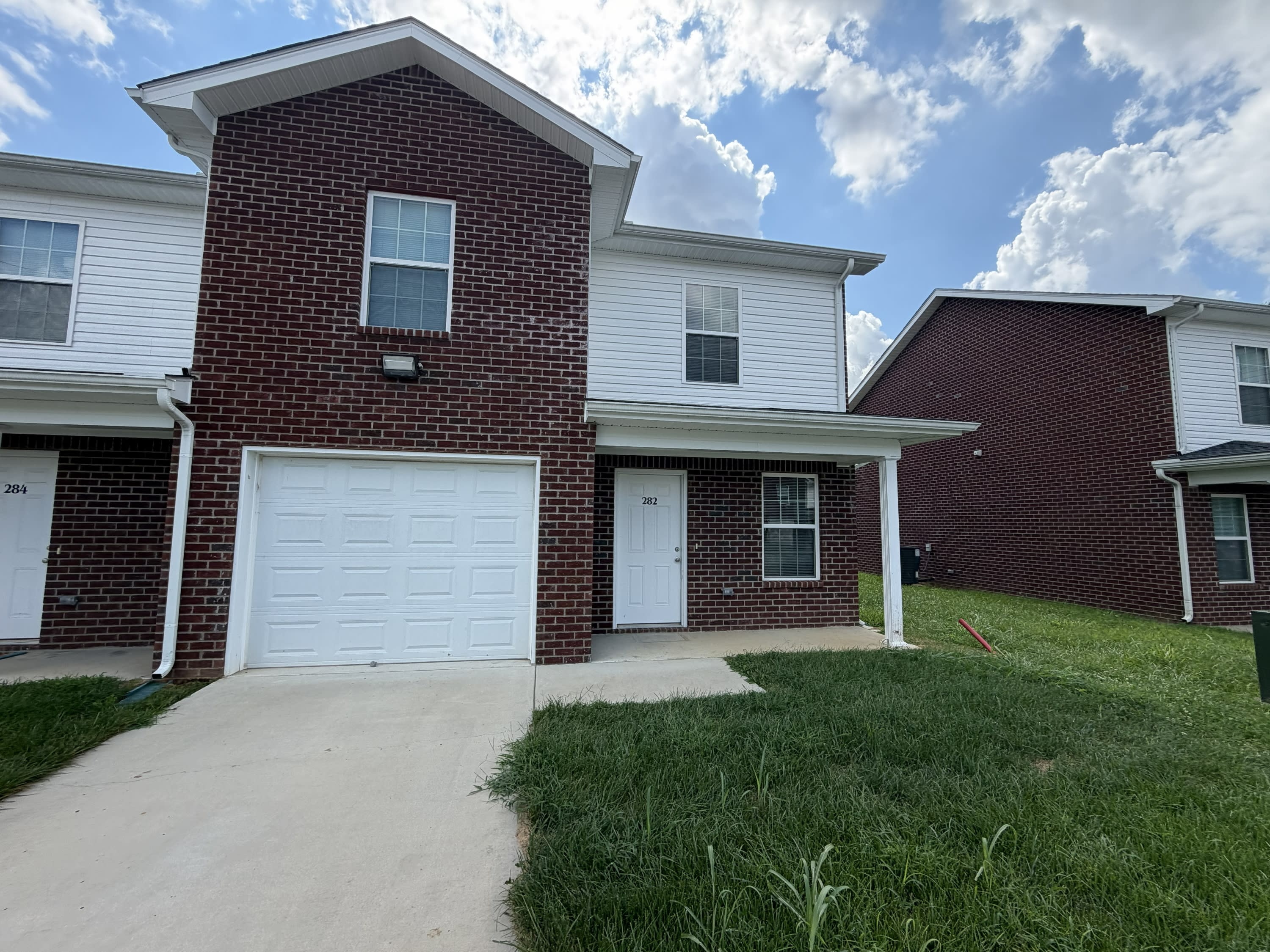 202 Pineview Drive – photo 1