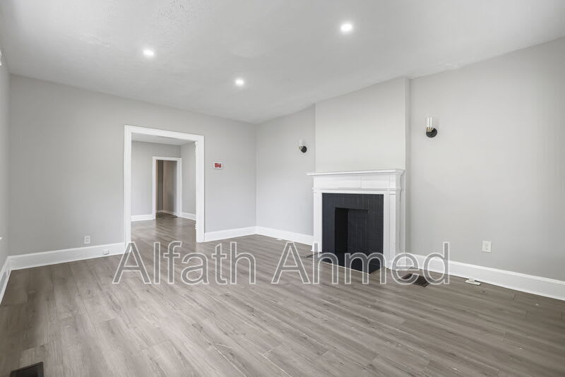 1768 Kent St – photo 5