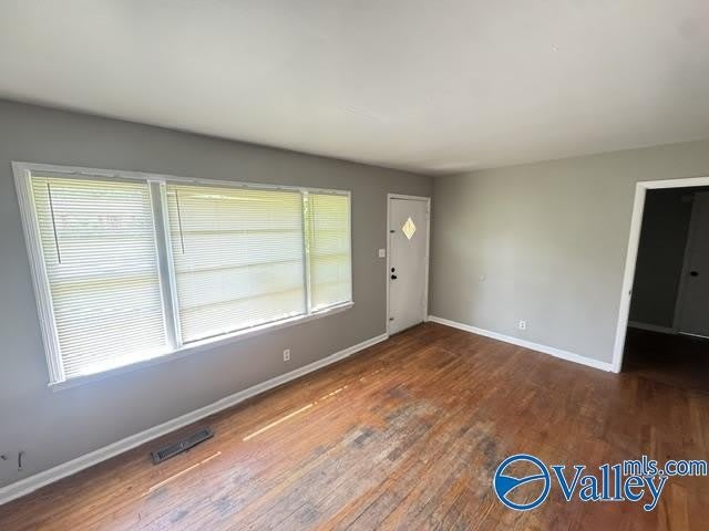 1114 Retlaw Street NW – photo 2