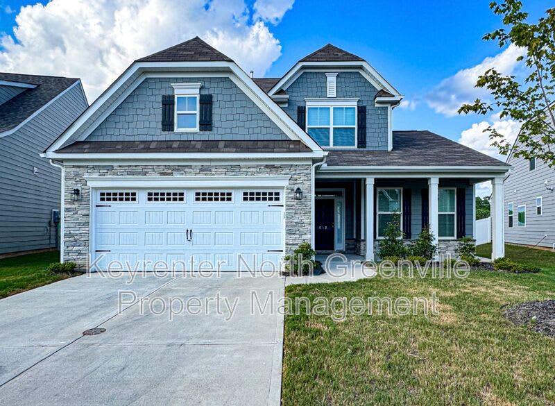 612 Columbus Cir – photo 2