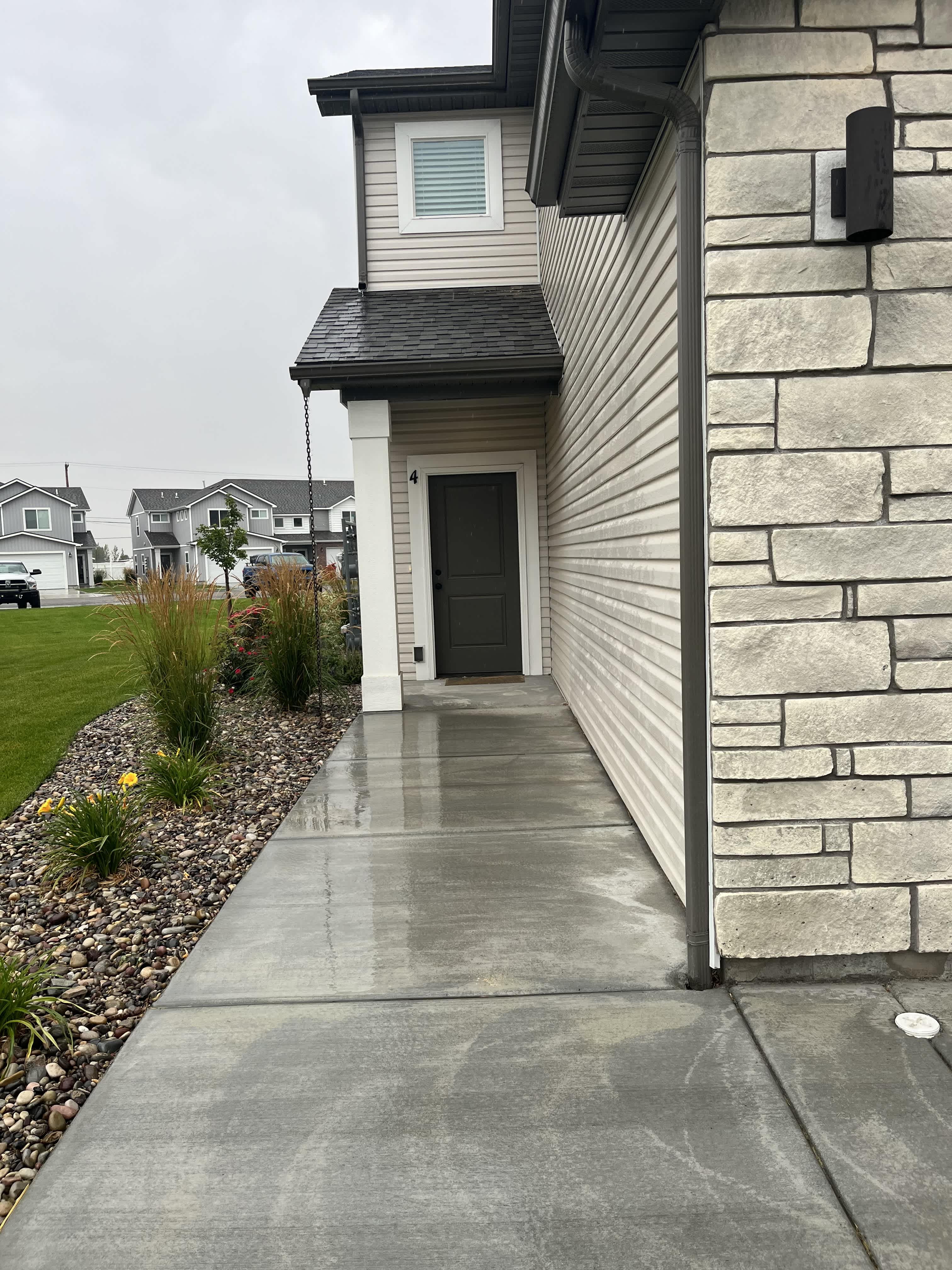 1136 Ashlyn Way Apt 4 – photo 3