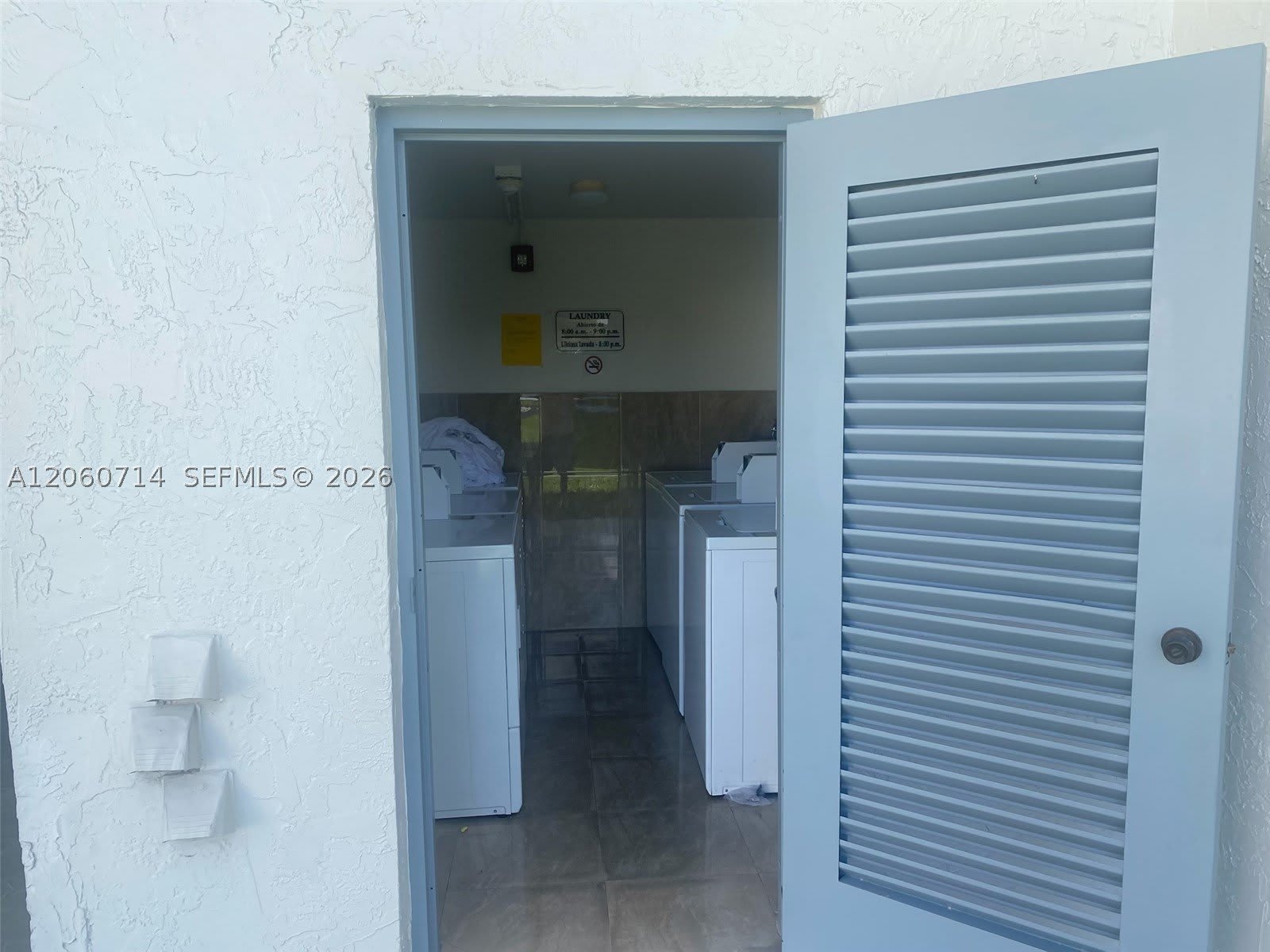9520 SW 8th St – photo 2