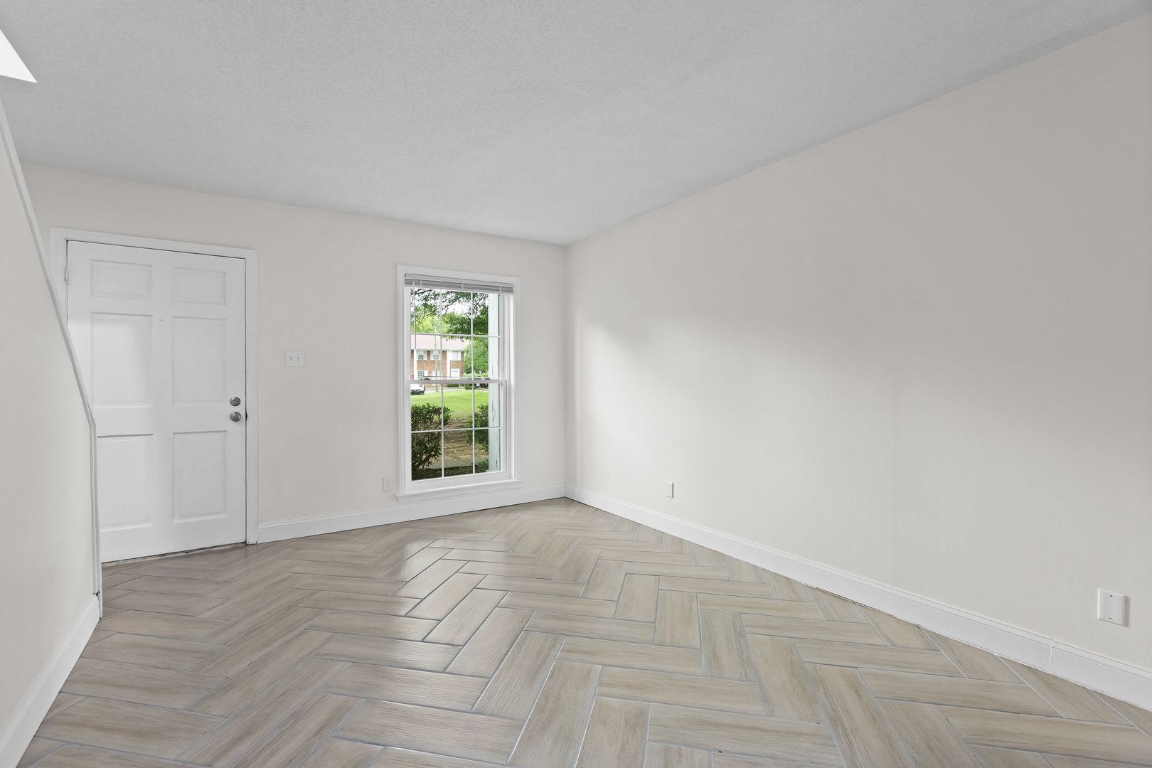 Updated Two Bedroom Condo With New Kitchen Appliances And Private Patio – photo 5