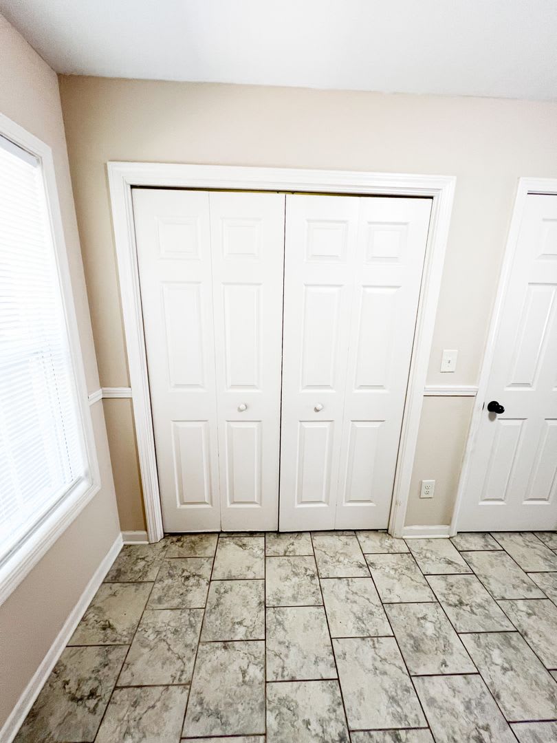 2 Bedroom 1.5 Bathroom Townhome – photo 5