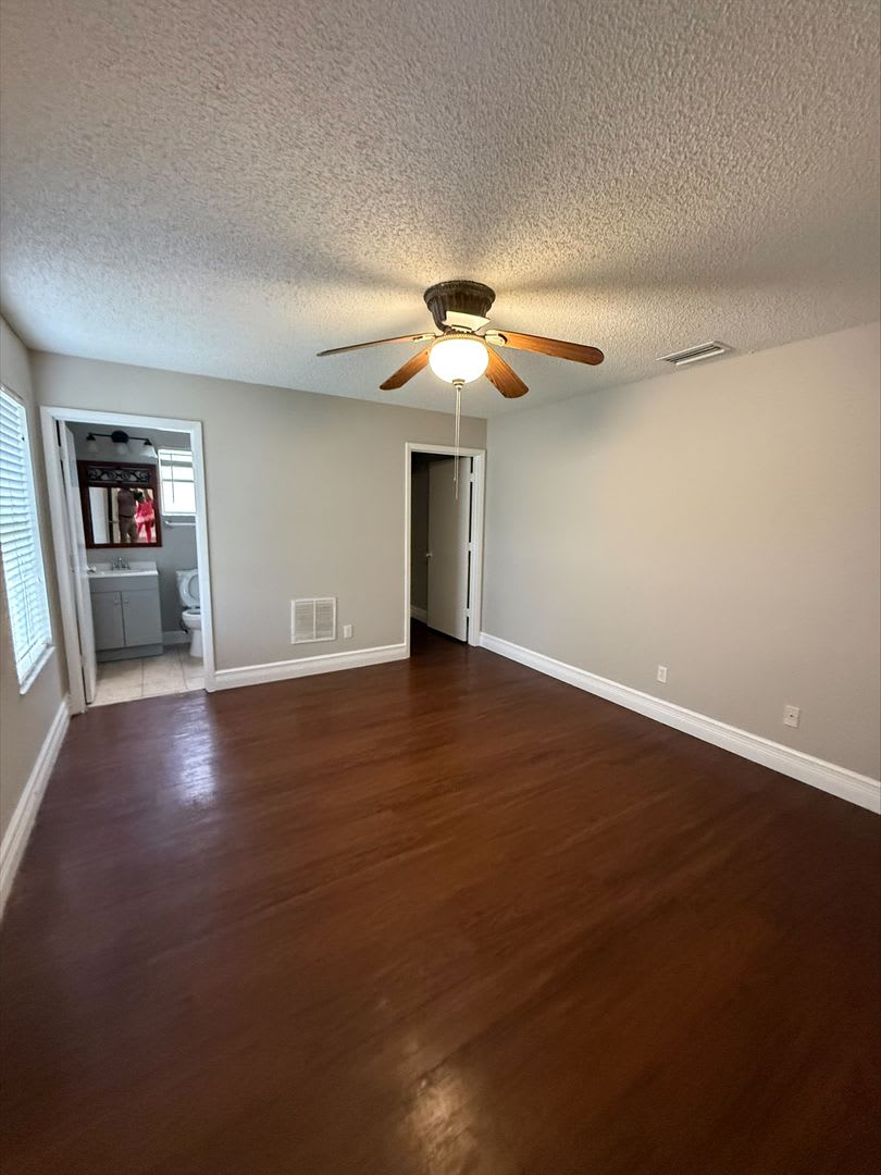 Single Family Home in Palm Bay – photo 4
