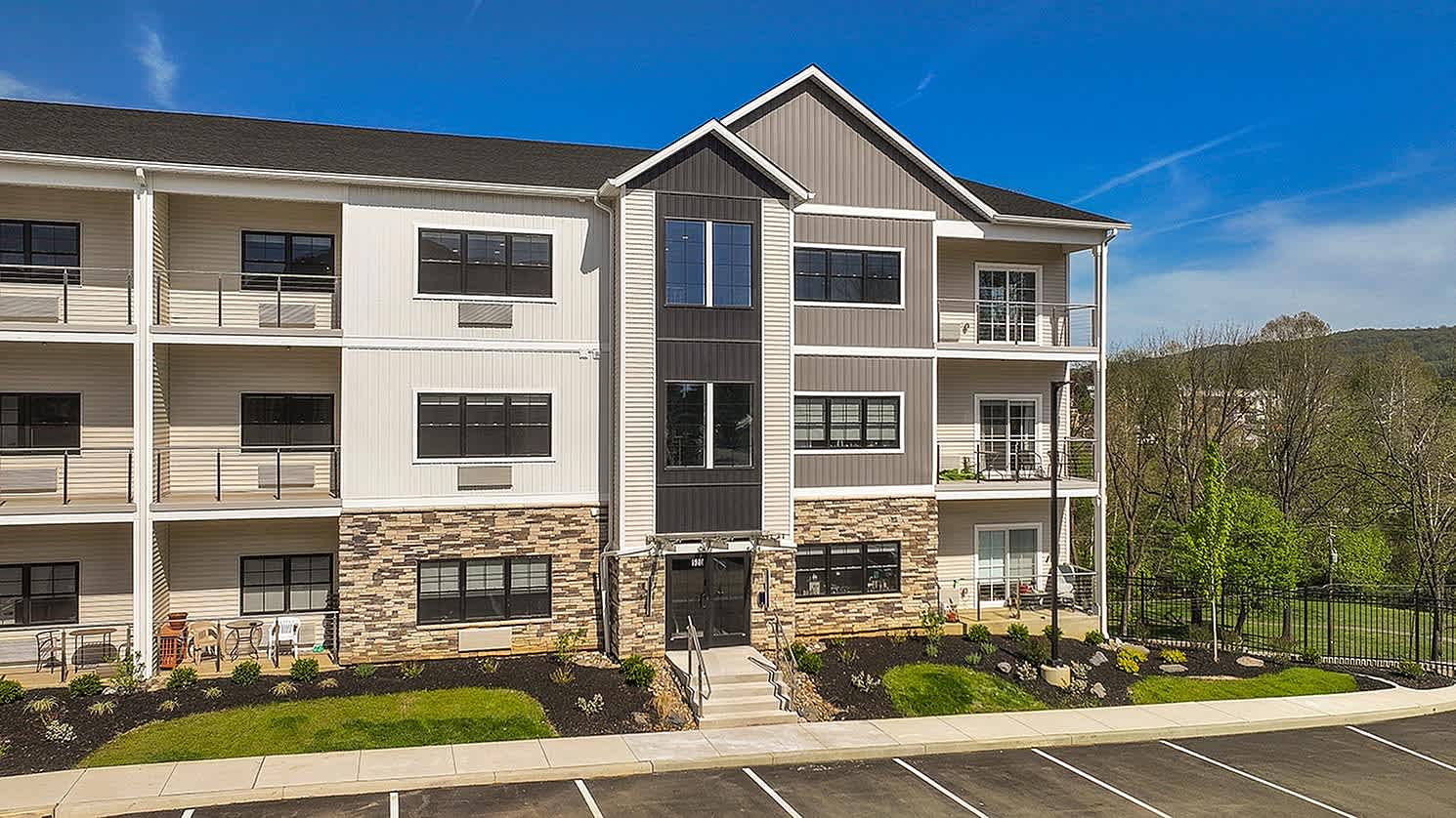 Phoenix Ridge – photo 1