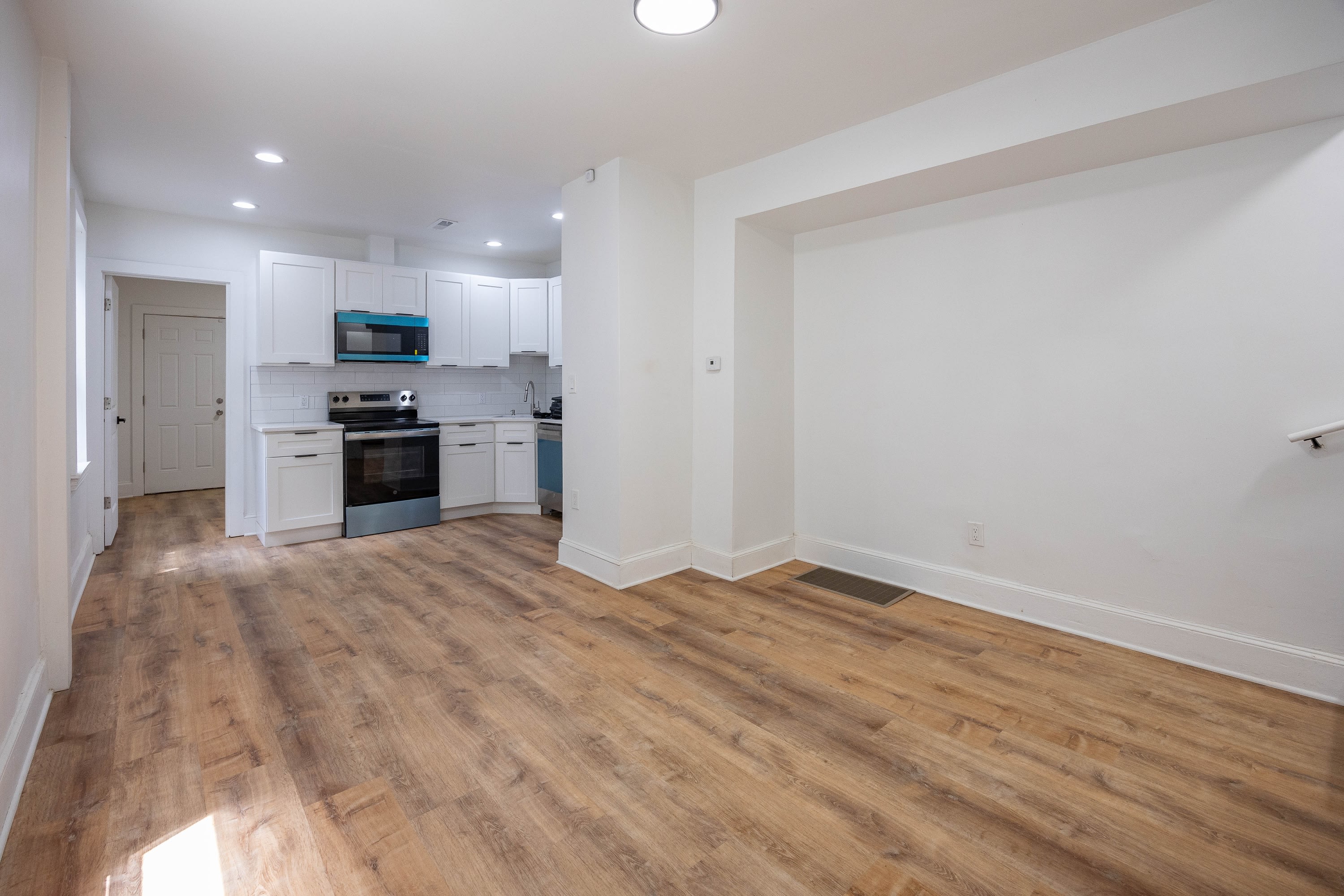 137 E Pleasant Street – photo 5