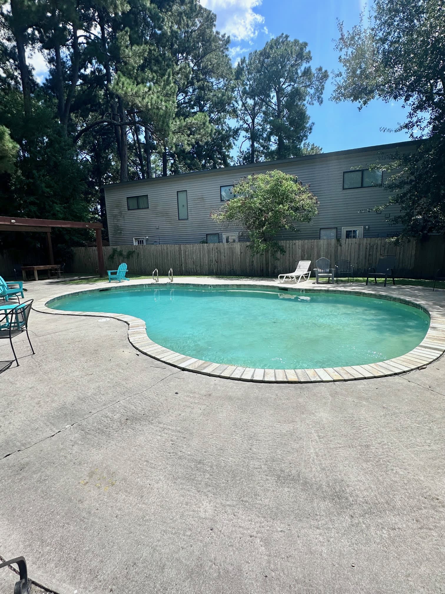 310 Ella St – photo 3