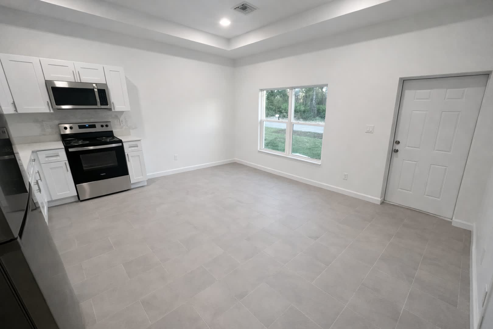 ONE OF A KIND! BRAND NEW 1 Bedroom-1 Bath in Desirable Lehigh Acres! – photo 5