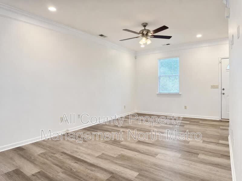 417 Village View – photo 2