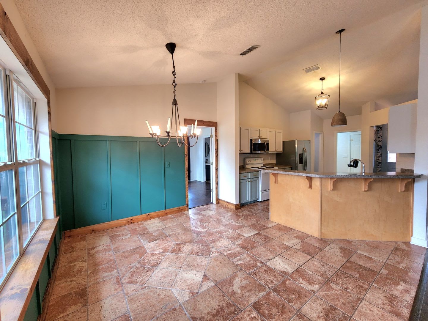 Adorably Styled and Updated 4 bedroom 2 bath Brick home located in Pace Community of La Floresta! – photo 5