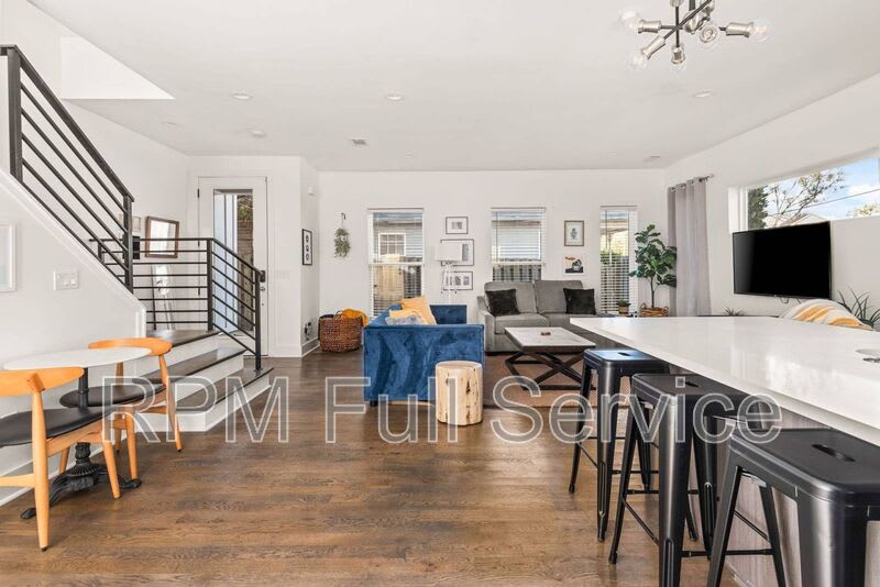 208 Myrtle Street – photo 3