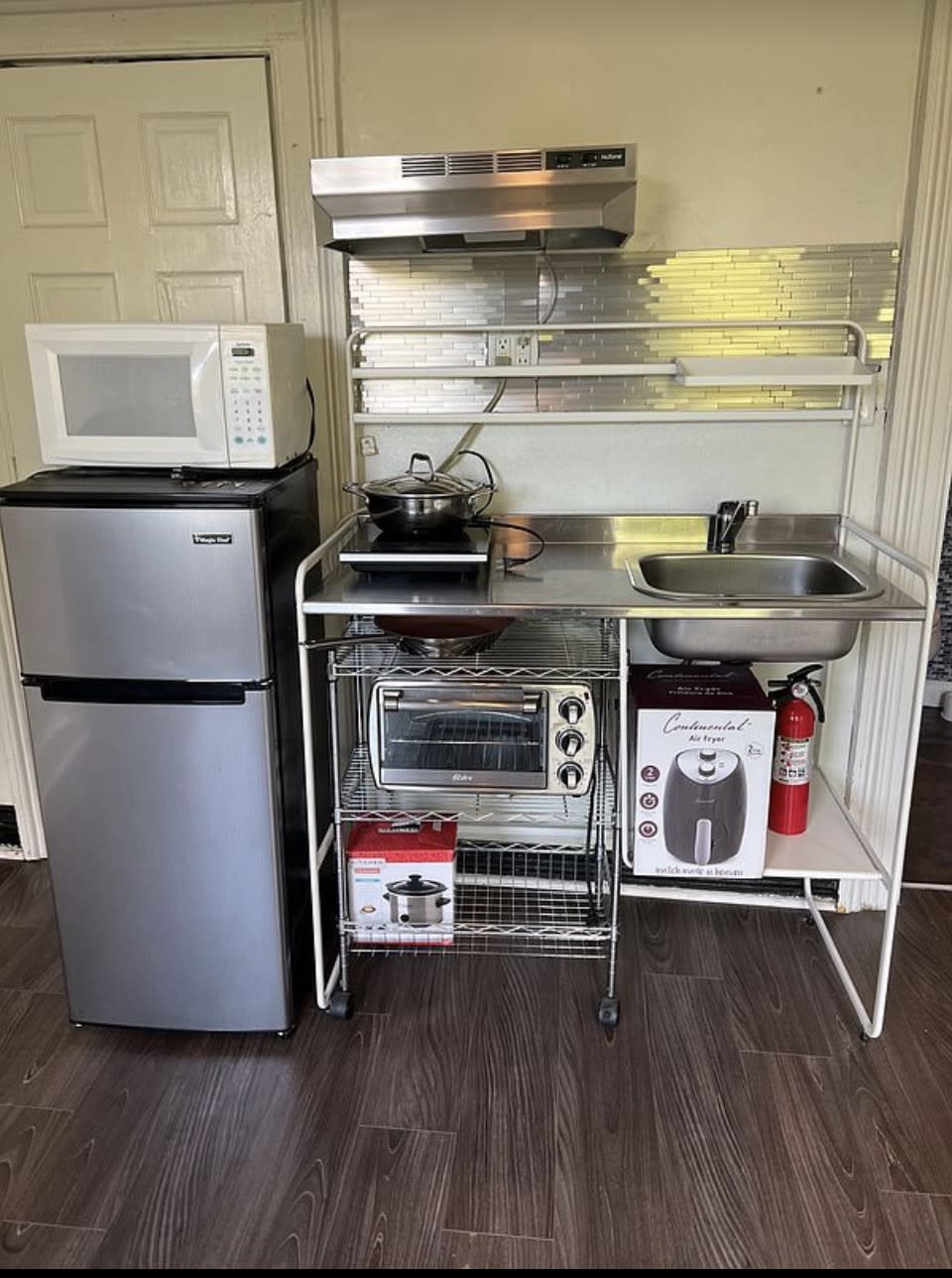 735 Hancock St – photo 1