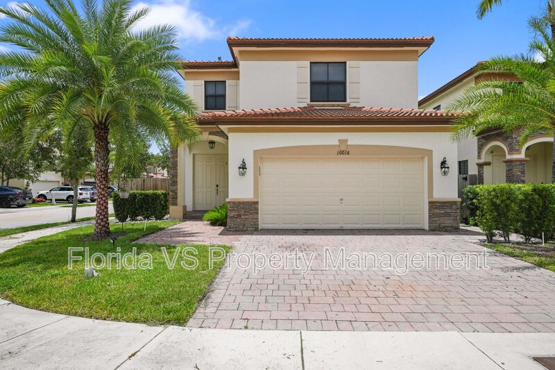 10016 NW 89 TER – photo 1