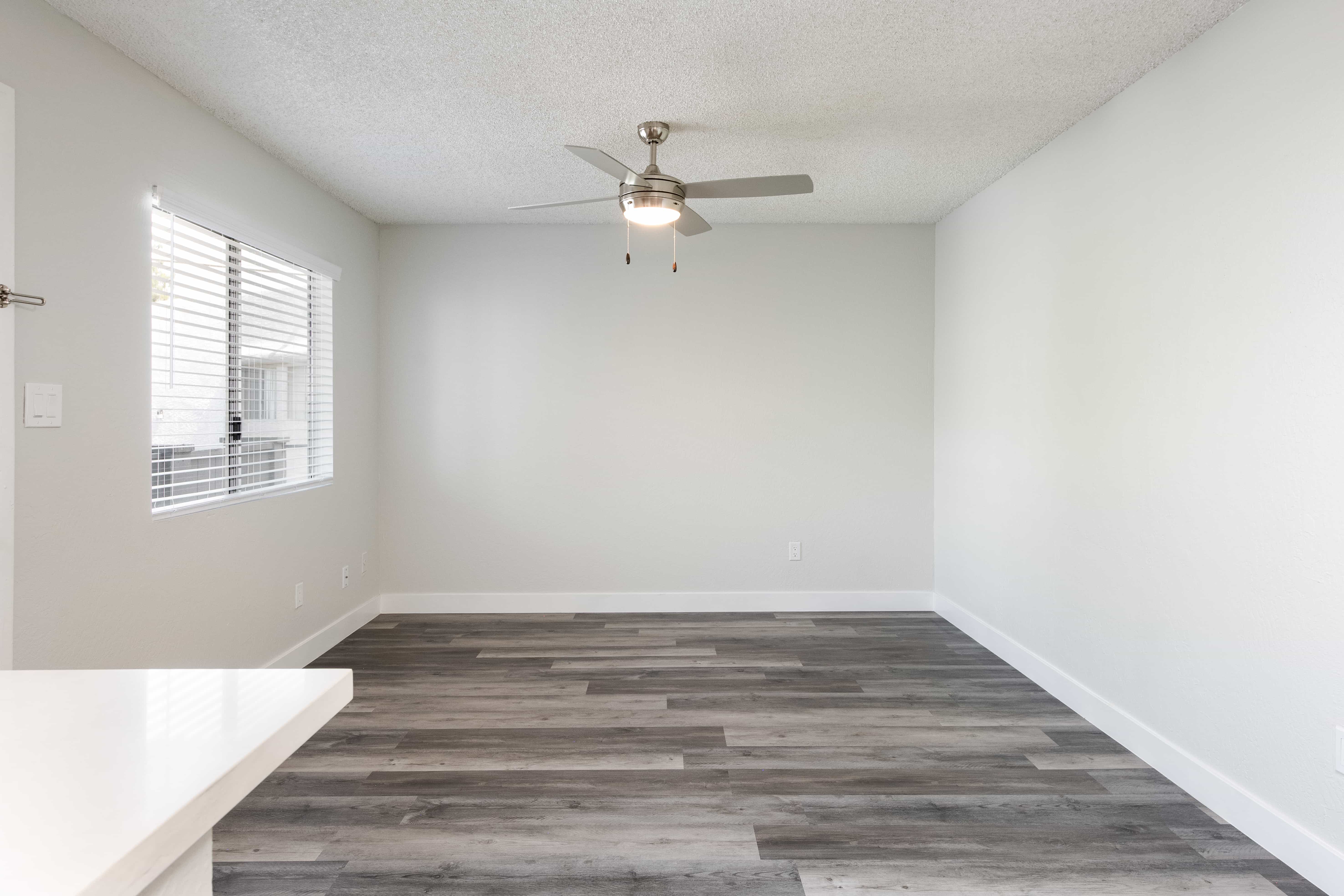 Camelback Cove Apartments – photo 3