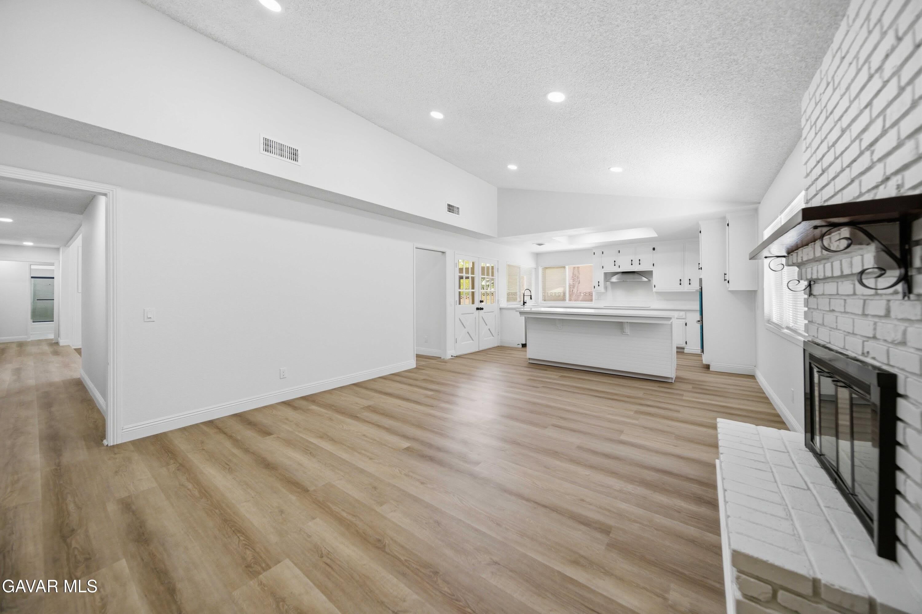 2653 W End Court – photo 4
