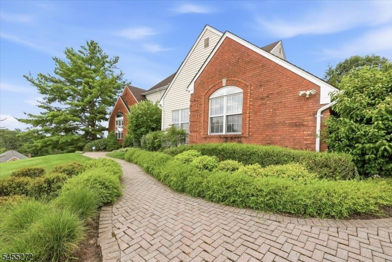 30 Homewood Dr – photo 2