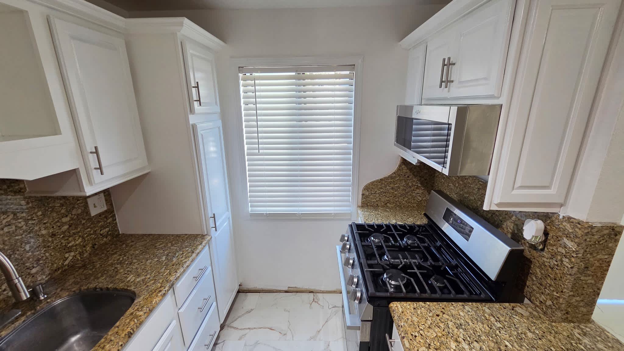 219 N Isabel St – photo 4
