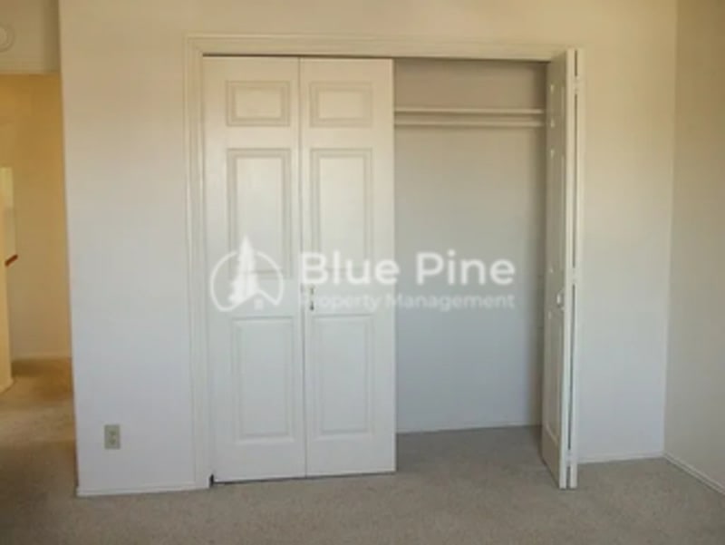 635 South 5th Street West – photo 4