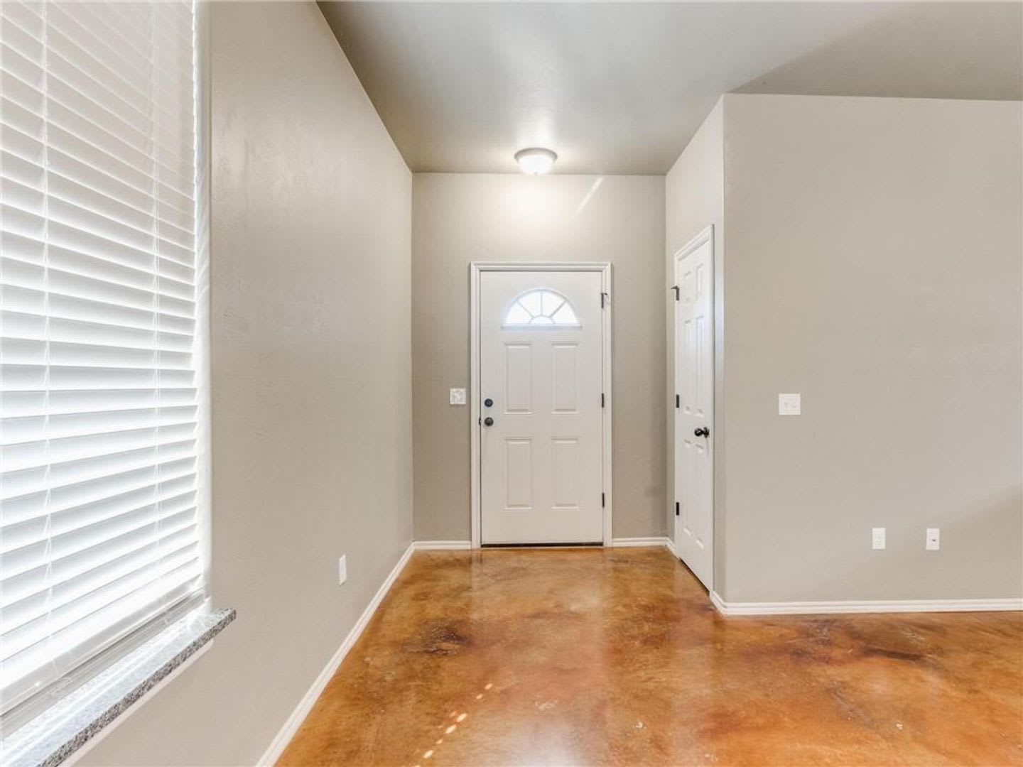 3br 2ba duplex with 2 car garage in Kingfisher! – photo 2