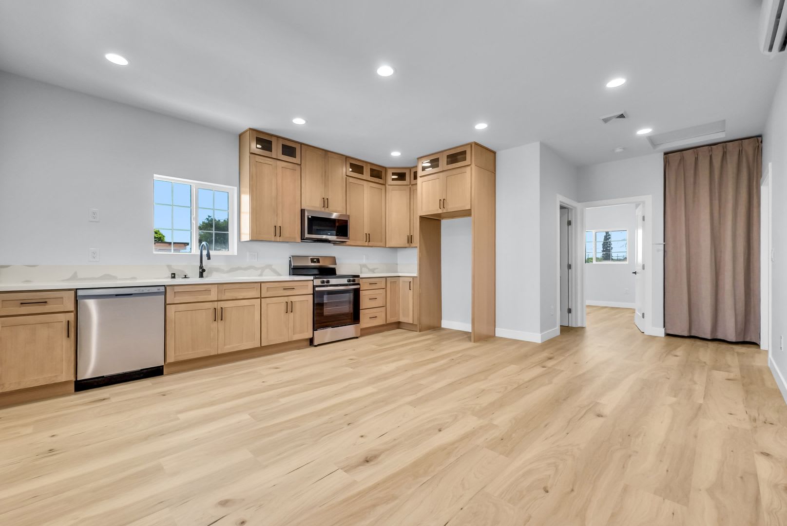 Special Limited Time Offer Apply By August 31 2026 And Get Your First Month S Rent Free Pay Your Security Deposit Move In And Enjoy Your First Month S Rent Free – photo 5