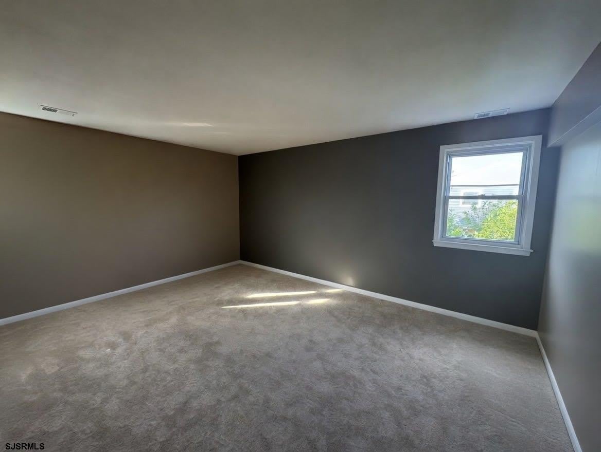 352-354 Hampshire Dr – photo 5