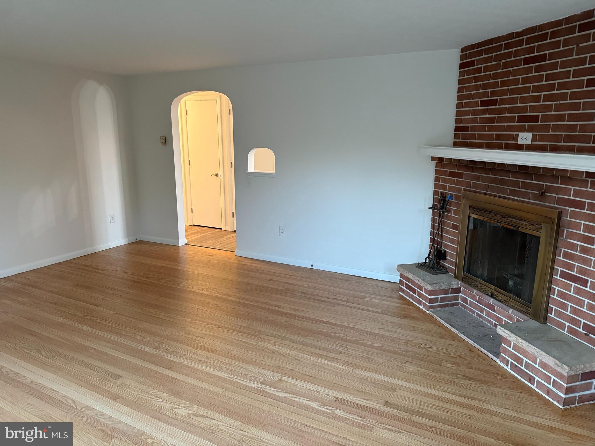 462 N PLEASANT Avenue – photo 5