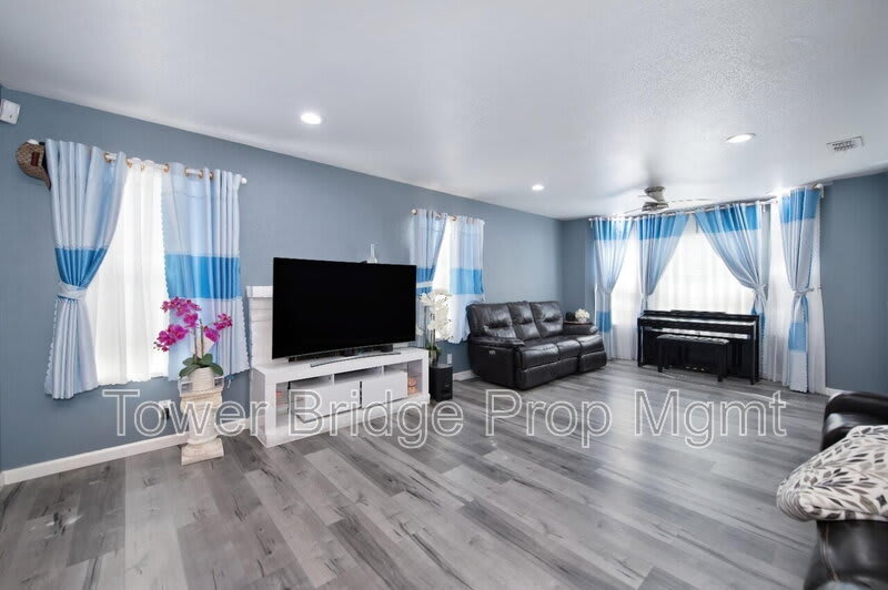 8924 La Margarita Way – photo 5
