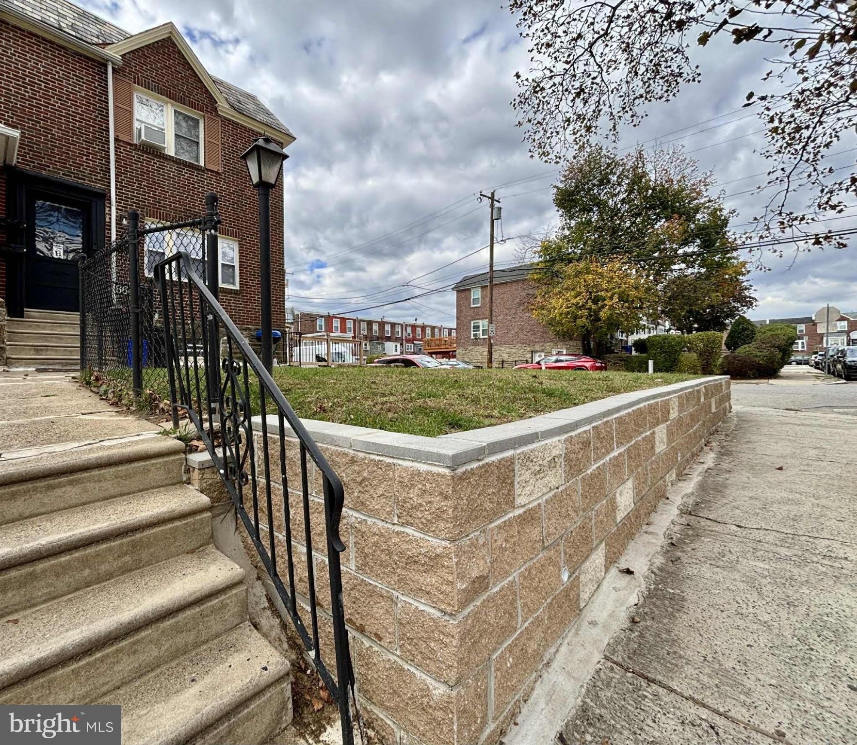 6644 HOLLIS Street – photo 2