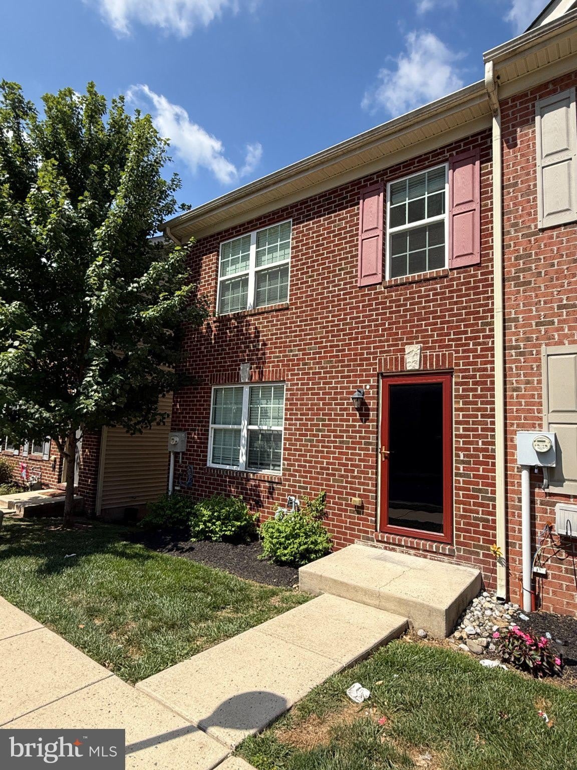 135 S CHARLOTTE Street – photo 2