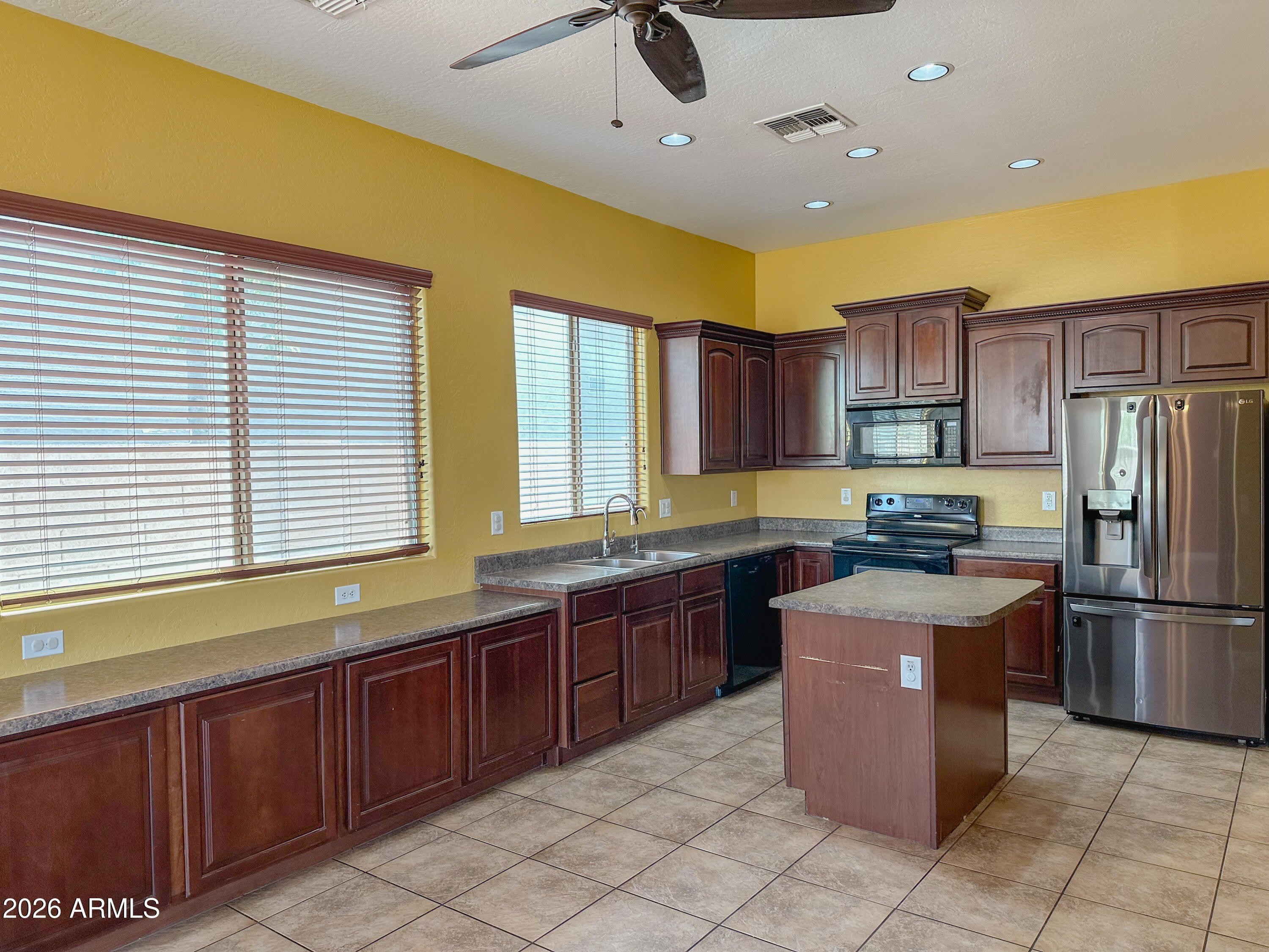 11034 W WASHINGTON Street – photo 3