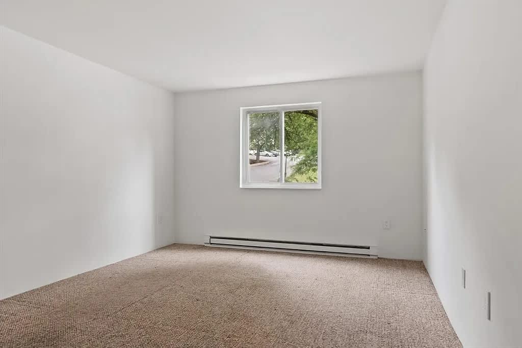 56 Edgeworth St Unit 4 – photo 5