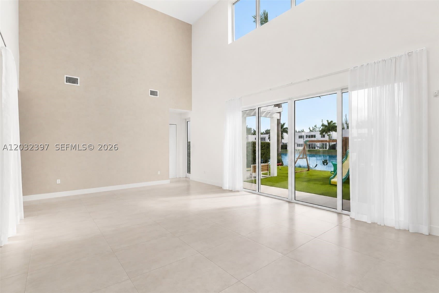 10286 NW 75th Ter – photo 2