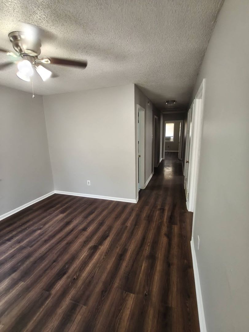 Welcome Home to 1620 Pennsylvania St – photo 3
