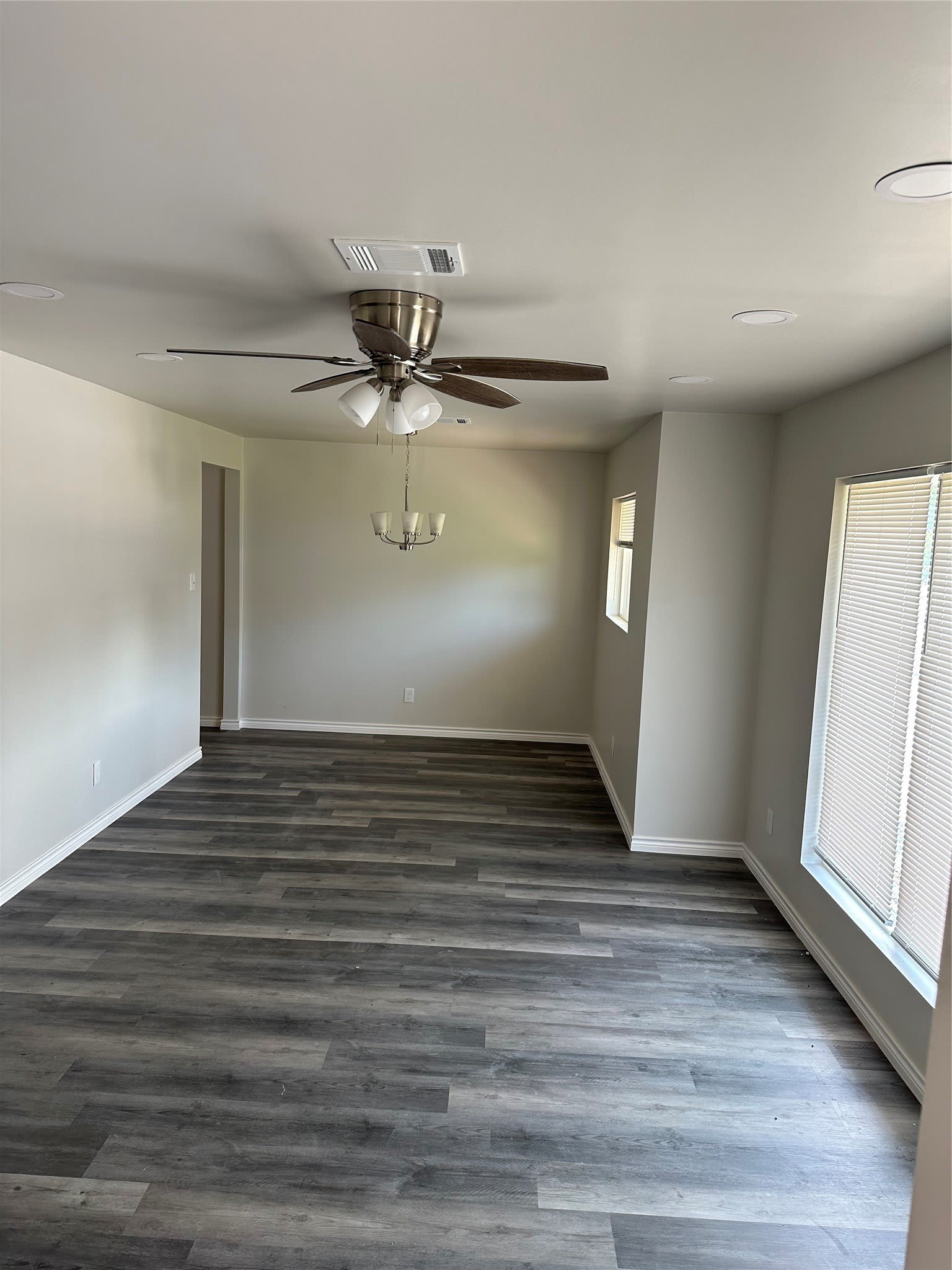905 Elizabeth Boulevard – photo 3