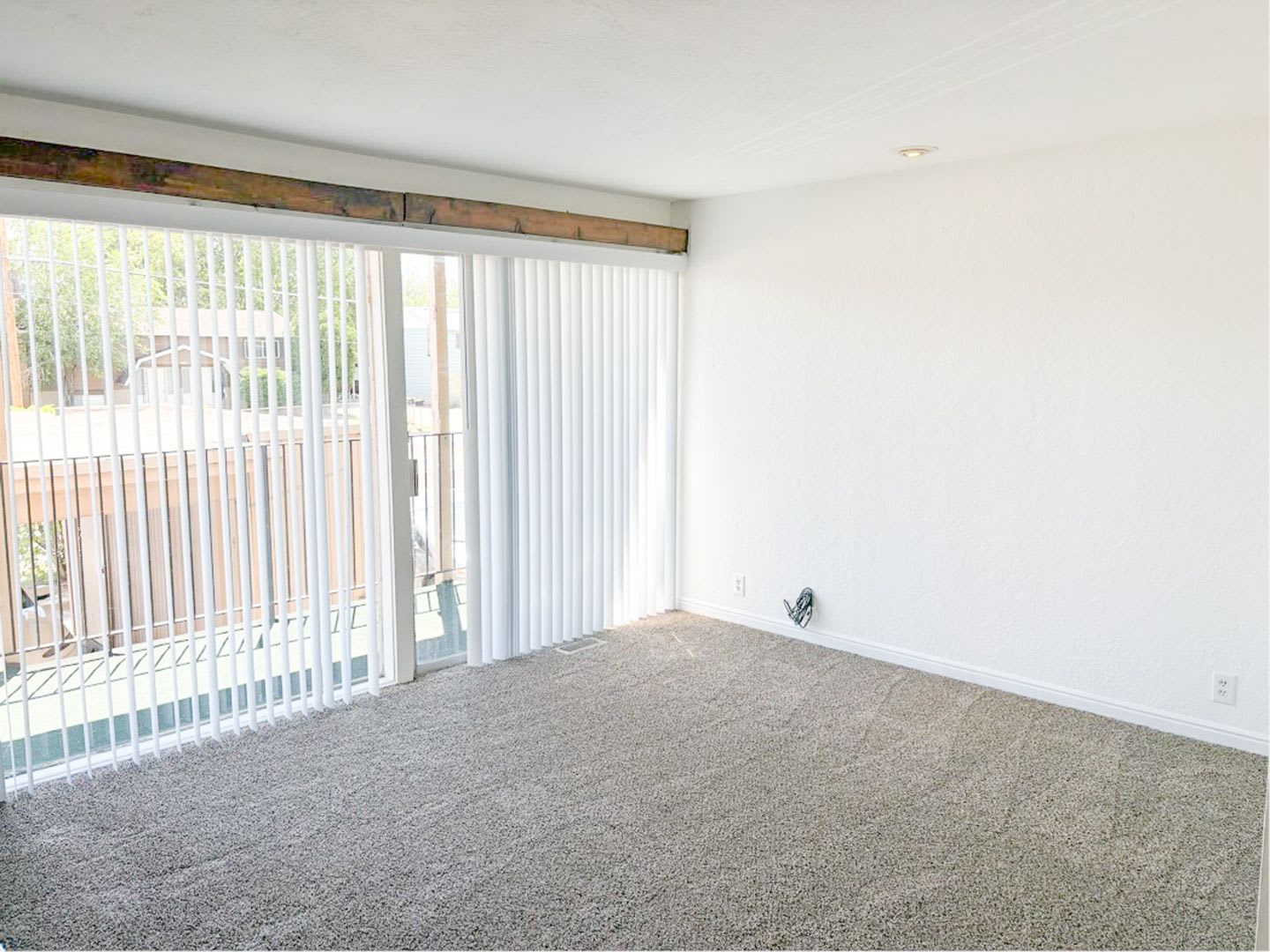 Comfy 2 Bedroom Condo in West Valley – photo 3