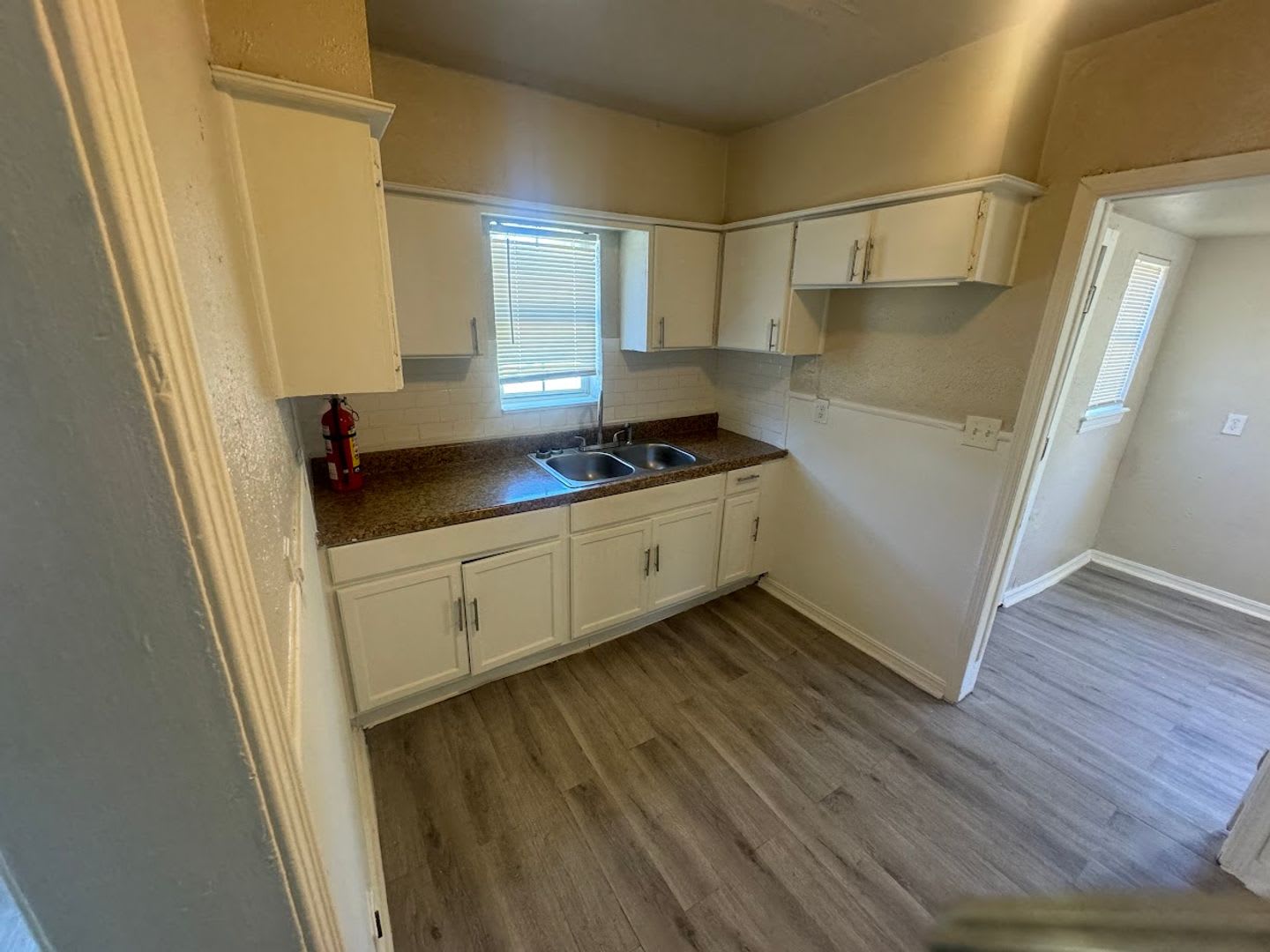 2 bedroom 1 bath house – photo 3