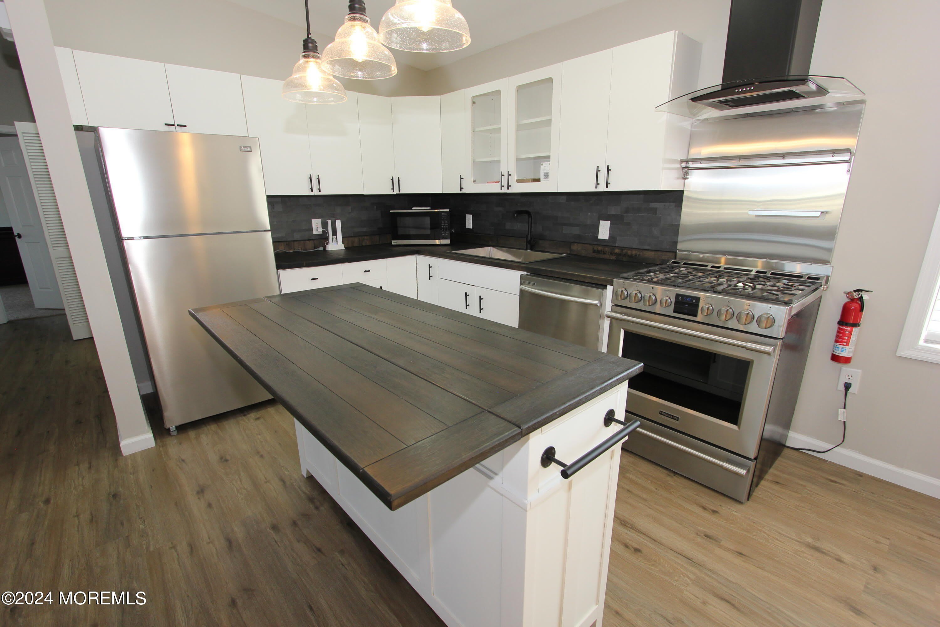 1001 NW Central Avenue – photo 1
