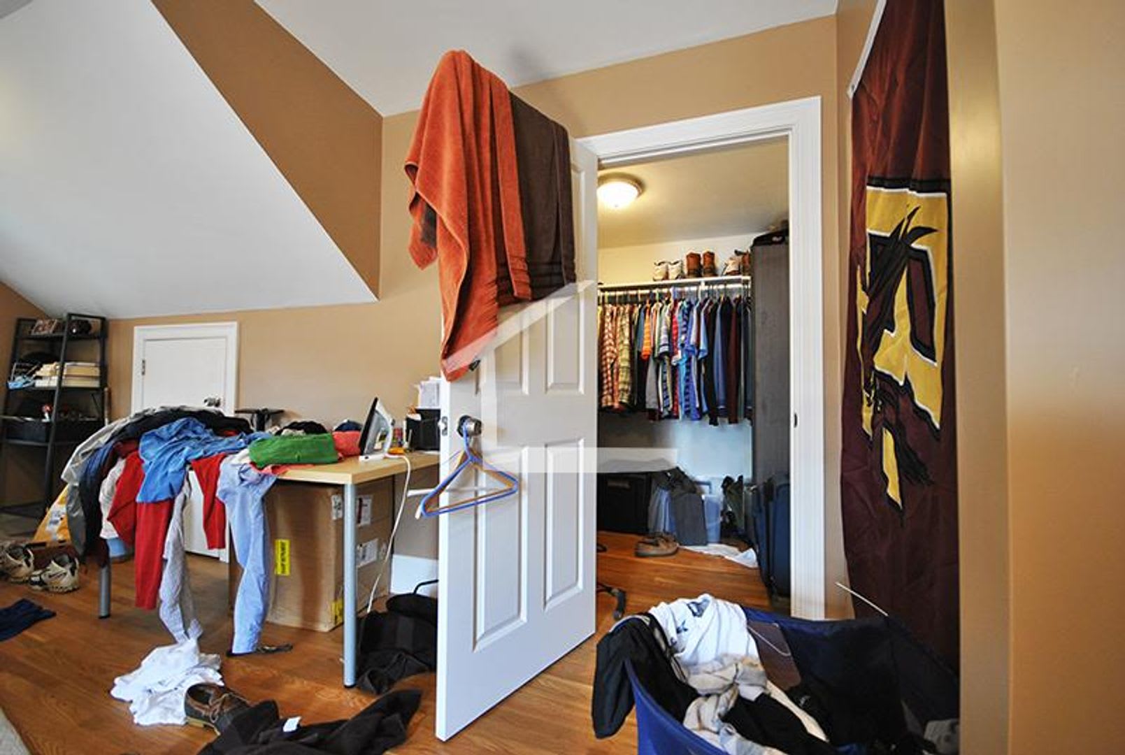 HUge 5 bed in allston – photo 2