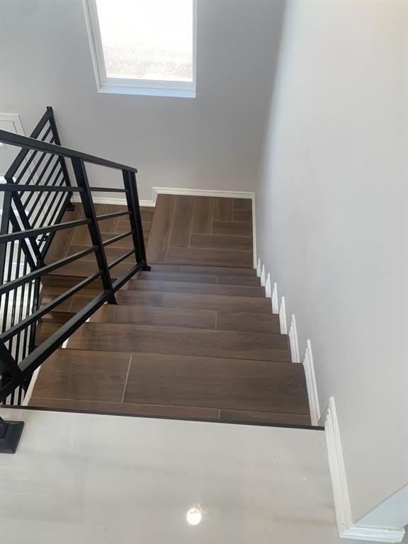 5517 N Crown Point – photo 3
