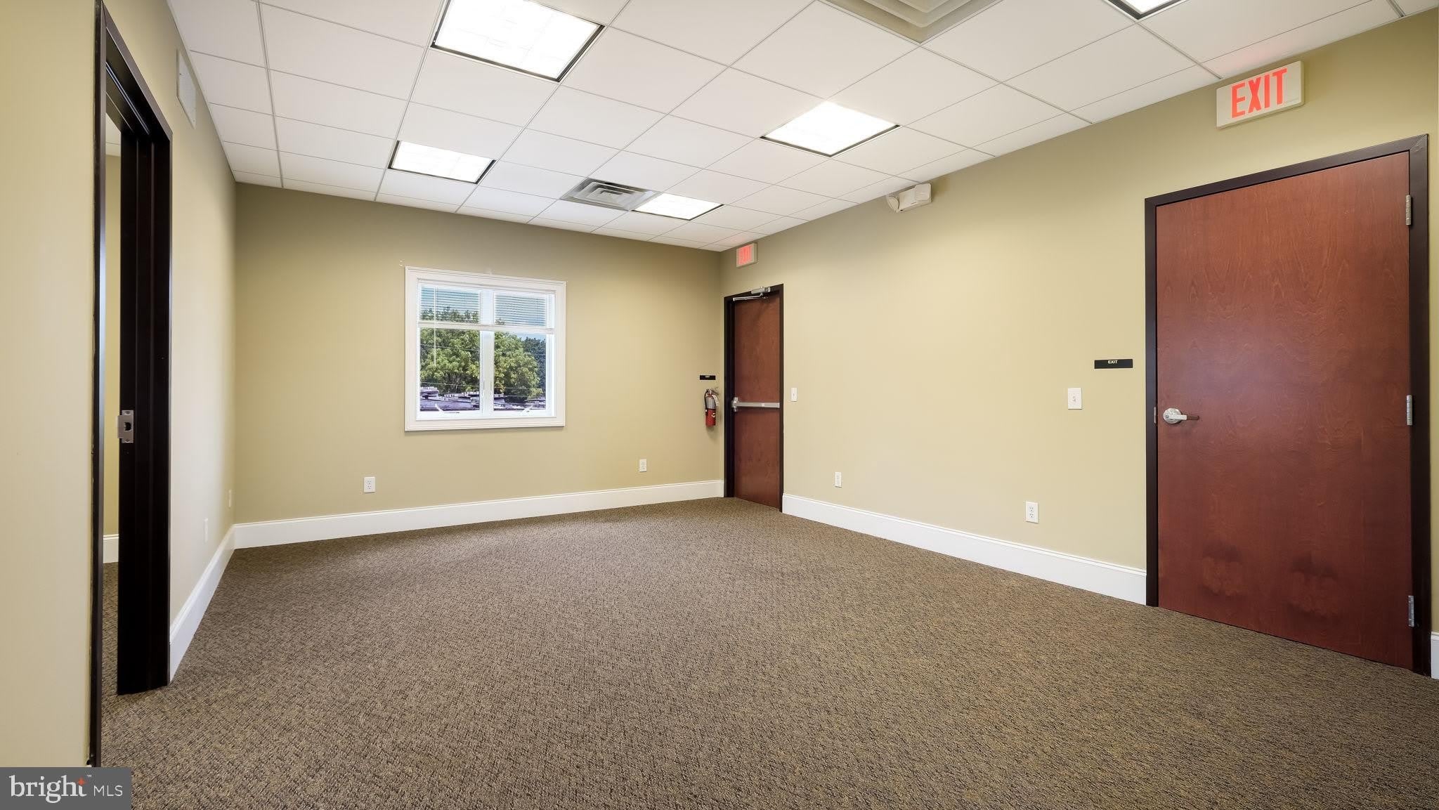 74 SPRING LAKE Drive – photo 4