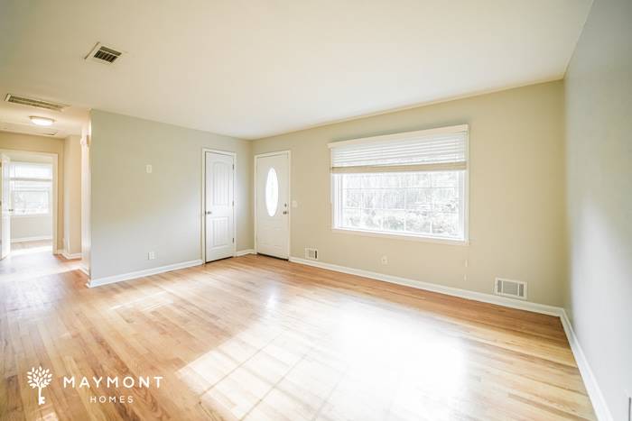 6197 Castlewood Drive – photo 4