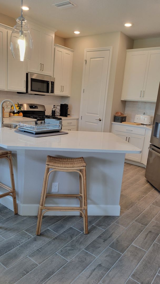 Seasonal/short term ONLY Almost brand new 3/4 SFH at Grandview community in Bradenton – photo 2