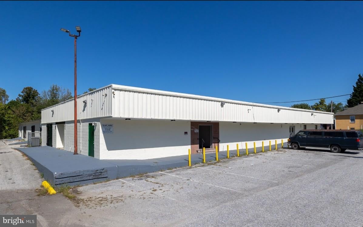 7930 PULASKI Highway – photo 1
